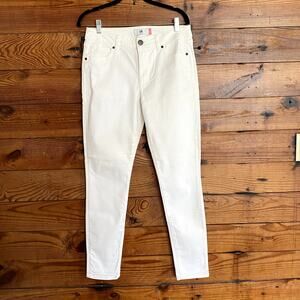 Cabi High Skinny White jeans size 6